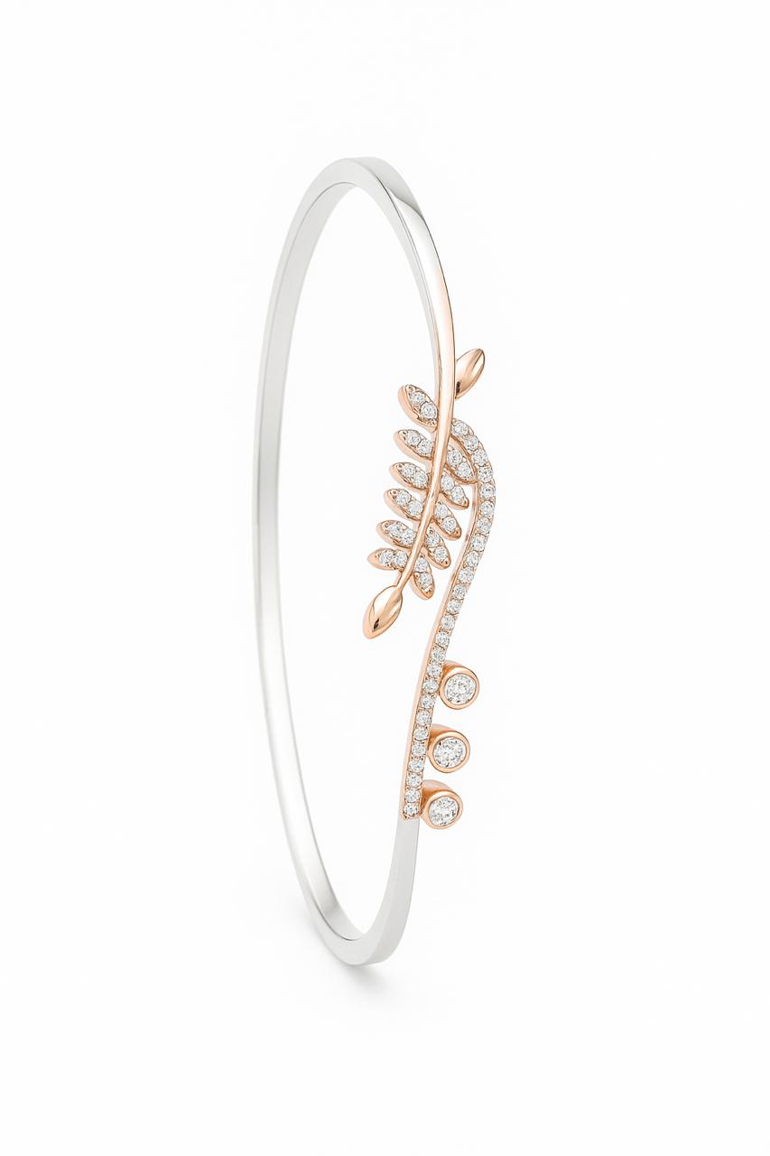 Elegant Leaf Motif Silver bracelet